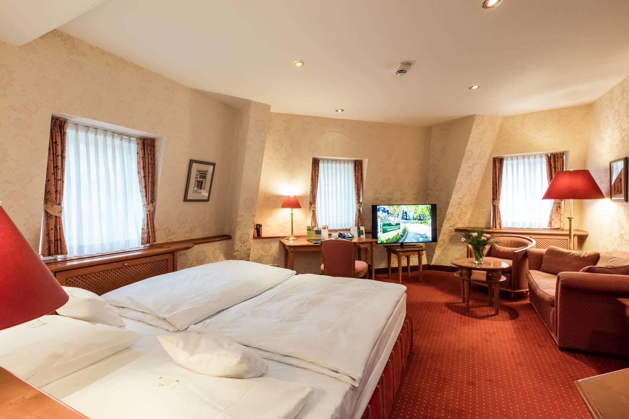 Waldhaus Reinbek Hotel Kültér fotó